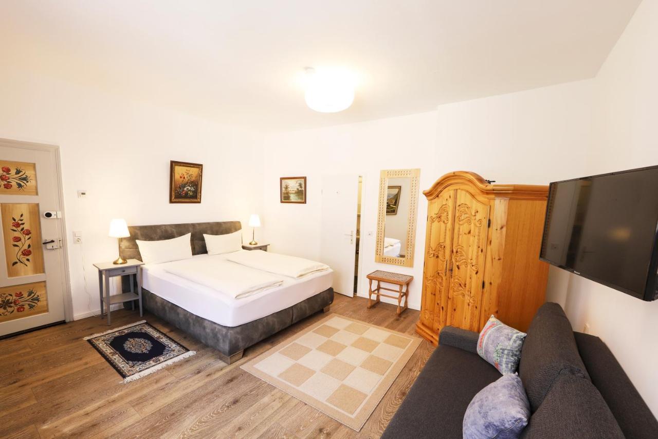 Oberguenzburg Hotel Garni "Zum Engel" מראה חיצוני תמונה