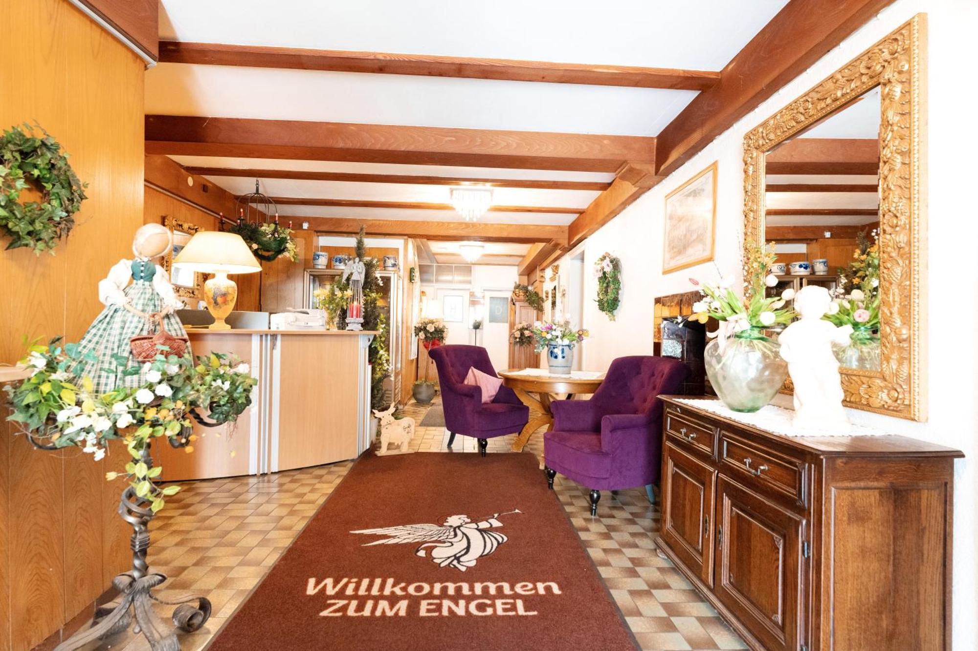 Oberguenzburg Hotel Garni "Zum Engel" מראה חיצוני תמונה